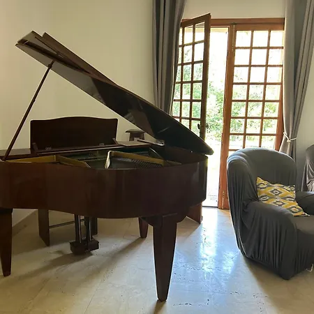 Дом отдыха Les Mercieres La Villa, Au Coeur De L'occitanie Et Du Pays Cathare, Laurag-aise, Grands Espaces, Oasis De Nature, Convivialite, Detente, 6 Piscine Chauffee, Terrain De Petanque, Wifi, Piano, Billard, Cheminee Pour L'h Pexiora
