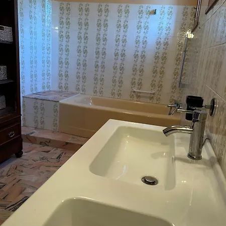 Les Mercieres La Villa, Au Coeur De L'occitanie Et Du Pays Cathare, Laurag-aise, Grands Espaces, Oasis De Nature, Convivialite, Detente, 6 Piscine Chauffee, Terrain De Petanque, Wifi, Piano, Billard, Cheminee Pour L'h *