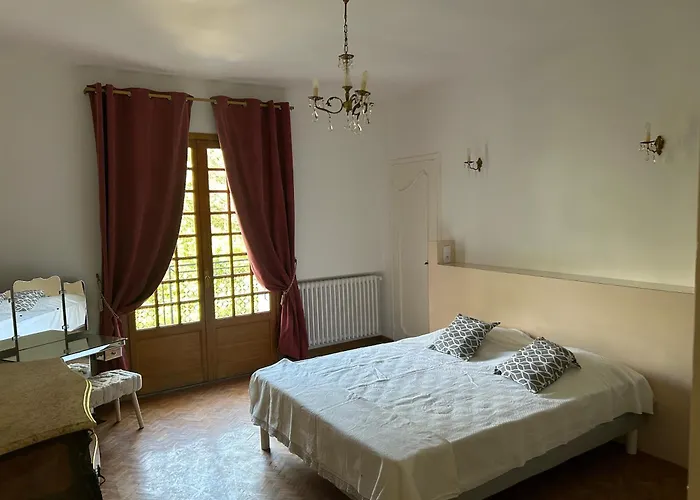 Les Mercieres La Villa, Au Coeur De L'occitanie Et Du Pays Cathare, Laurag-aise, Grands Espaces, Oasis De Nature, Convivialite, Detente, 6 Piscine Chauffee, Terrain De Petanque, Wifi, Piano, Billard, Cheminee Pour L'h Дом отдыха *
