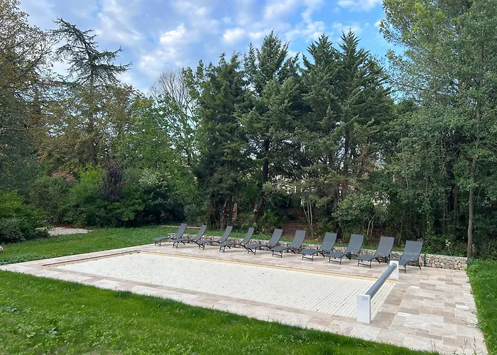 Дом отдыха Les Mercieres La Villa, Au Coeur De L'occitanie Et Du Pays Cathare, Laurag-aise, Grands Espaces, Oasis De Nature, Convivialite, Detente, 6 Piscine Chauffee, Terrain De Petanque, Wifi, Piano, Billard, Cheminee Pour L'h *